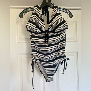 NWT Marilyn Monroe White/Navy Wavy Stripe Halter Neck One Piece Swimsuit Size M